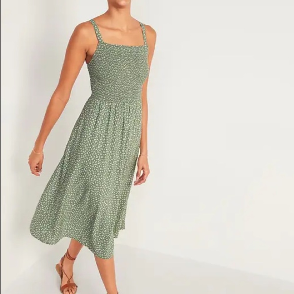 Old Navy Smocked Floral Midi Dress